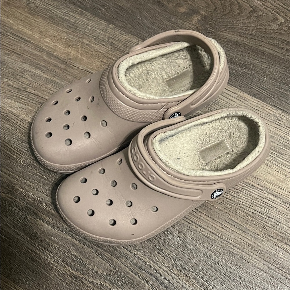 CROCS Classic Lined Light Brown Clogs Unisex Women’s Sz 7 Men’s Size 5
